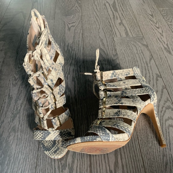 Gorgeous Vince Camuto Heels✨ - Picture 5 of 11
